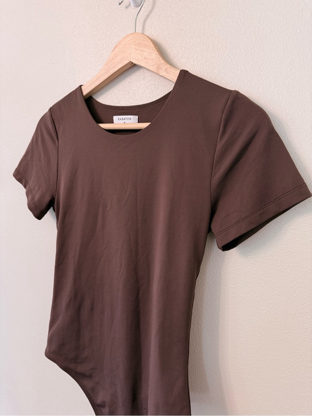 Babaton Contour Short Sleeve Bodysuit Chocolate Brown Size M - Picture 5 of 9